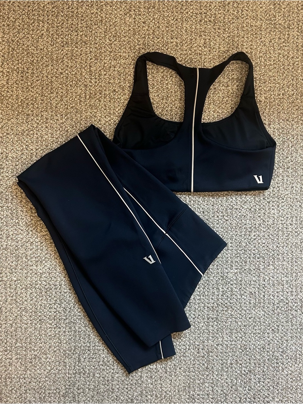 Vuori Navy Evolve Lunar Leggings & Sports Bra Set - Large